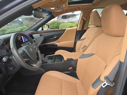 Certified 2024 Lexus ES 350 w/ Premium Package FWD image 15
