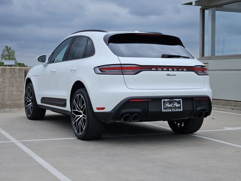 Certified 2026 Porsche Macan AWD/4WD image 3