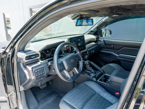 Used 2026 Toyota 4Runner Limited AWD/4WD image 71