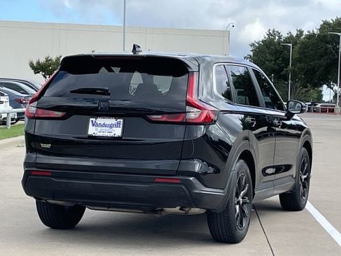 Certified 2025 Honda CR-V EX image 4