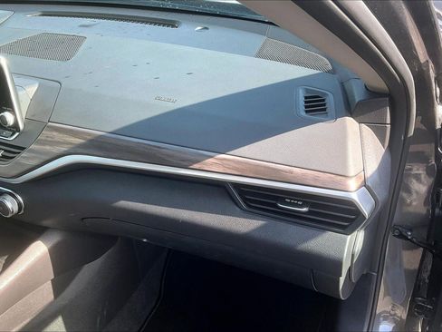 Used 2025 Nissan Altima 2.5 SV FWD image 17