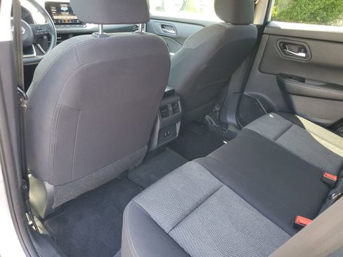 Used 2024 Nissan Rogue SV FWD image 22