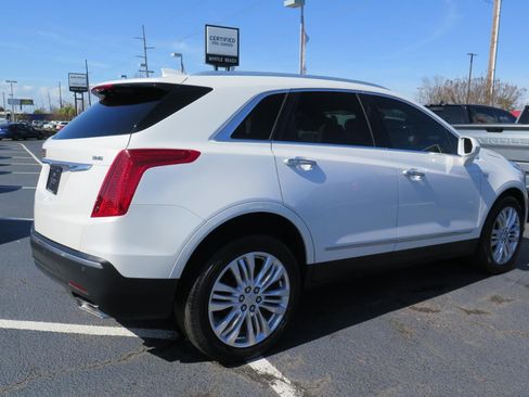 Used 2018 Cadillac XT5 Premium Luxury image 3