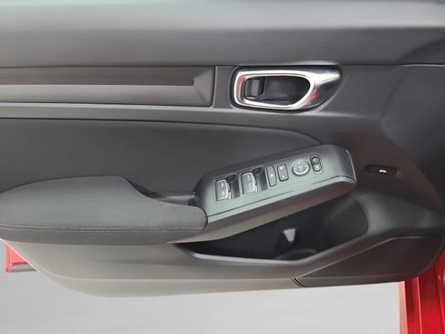 Certified 2025 Honda Civic Sport image 18