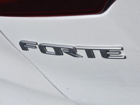 Certified 2023 Kia Forte LXS image 12