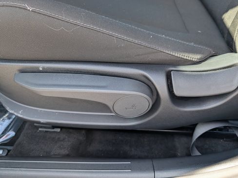 Certified 2025 Hyundai Elantra SEL image 11