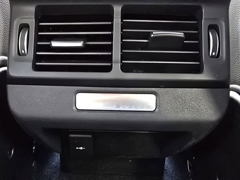 Used 2023 Land Rover Range Rover Evoque S image 15