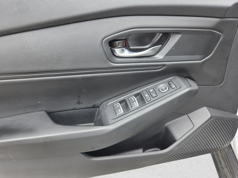 Used 2023 Honda Accord EX image 9