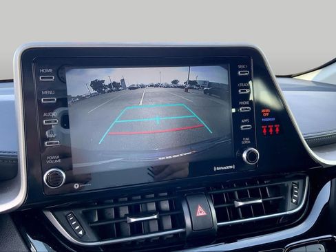 Used 2020 Toyota C-HR LE FWD image 27