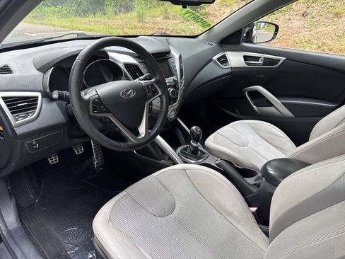 Used 2012 Hyundai Veloster w/ Style Pkg FWD image 11