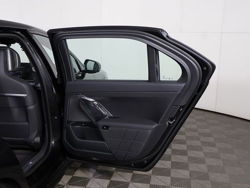 Used 2025 BMW 740i xDrive image 26