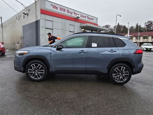 New 2026 Toyota Corolla Cross XLE image 4