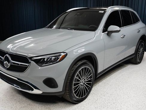 New 2027 Mercedes-Benz GLC 300 4MATIC image 1