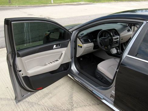 Used 2015 Hyundai Sonata Sport image 16