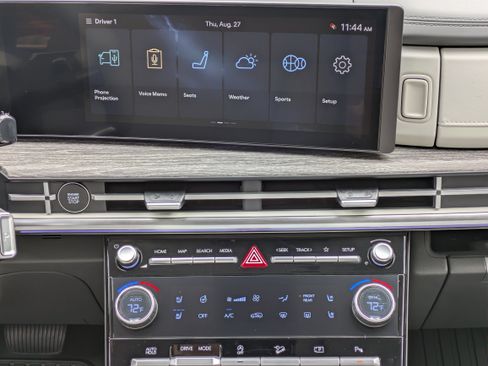 New 2027 Hyundai Santa Fe Limited FWD image 16