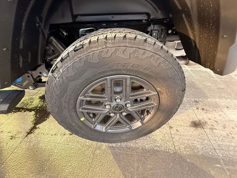 New 2026 Jeep Gladiator Sport AWD/4WD image 11