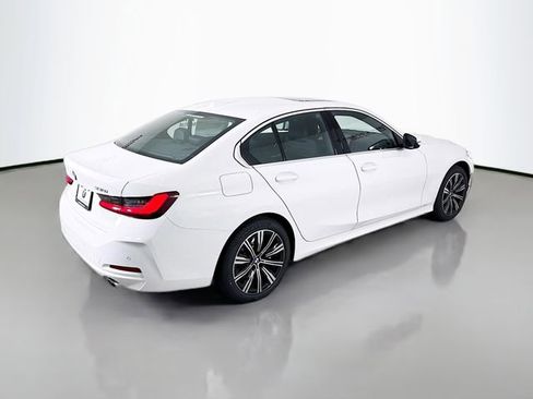 New 2026 BMW 330i xDrive Sedan w/ Convenience Package image 7