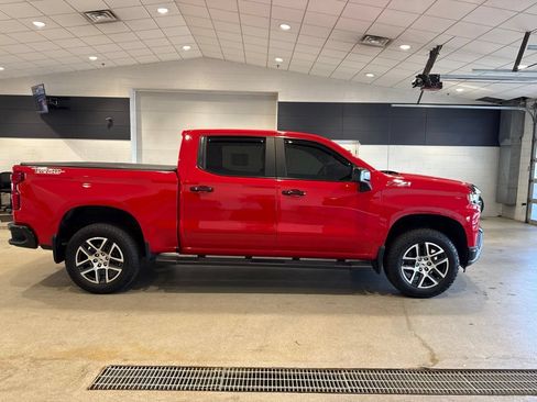 Used 2019 Chevrolet Silverado 1500 LT Trail Boss AWD/4WD image 8