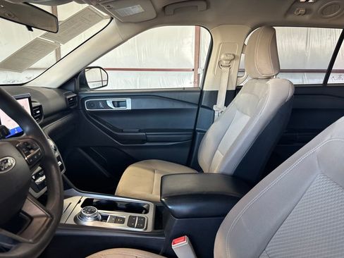 Certified 2020 Ford Explorer Base image 13