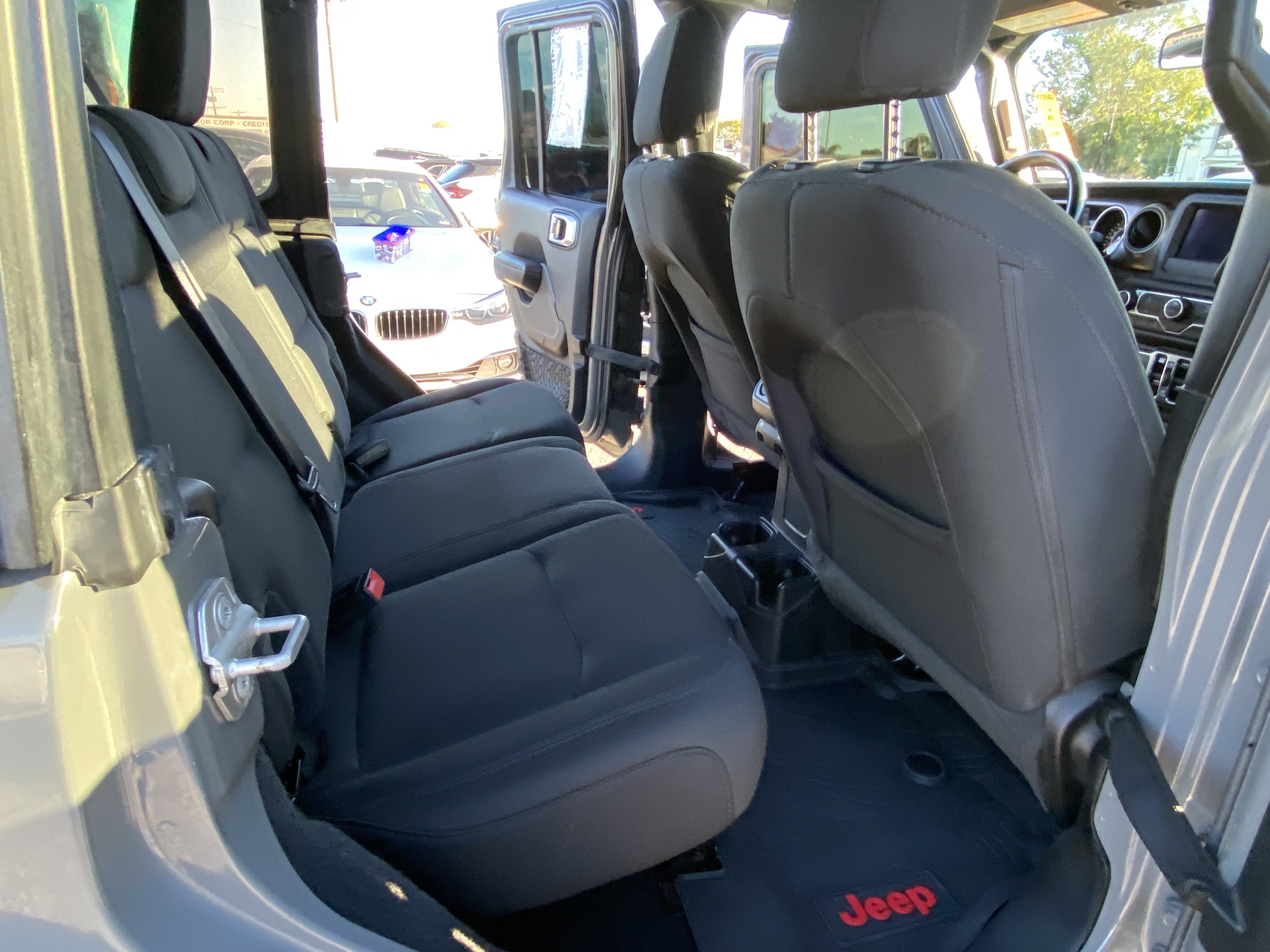 Used 2020 Jeep Wrangler Unlimited Sport S AWD/4WD image 19