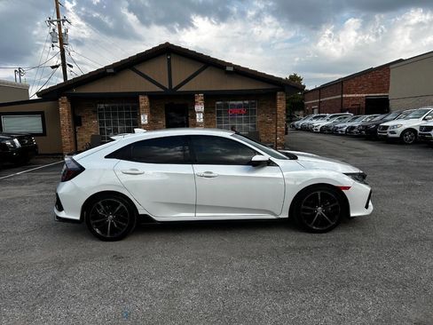 Used 2020 Honda Civic Sport image 4