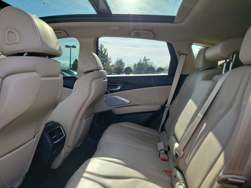 Used 2022 Acura RDX AWD w/ Advance Package image 11