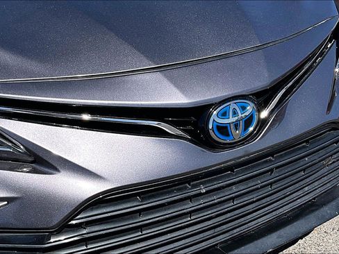 Used 2021 Toyota Camry LE w/ Cold Weather Package AWD/4WD image 27