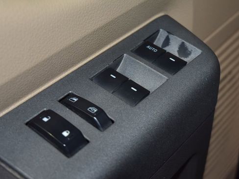 Used 2011 Ford F250 Lariat w/ Lariat Ultimate Pkg image 5