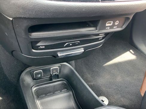 Used 2020 Chrysler Pacifica Limited w/ Advanced Safetytec Group FWD image 28