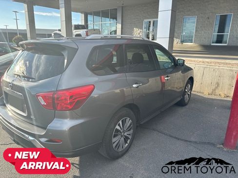 Used 2019 Nissan Pathfinder SL AWD/4WD image 19