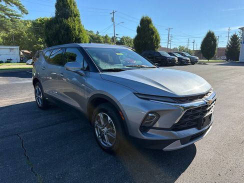 Used 2025 Chevrolet Blazer LT AWD/4WD image 7