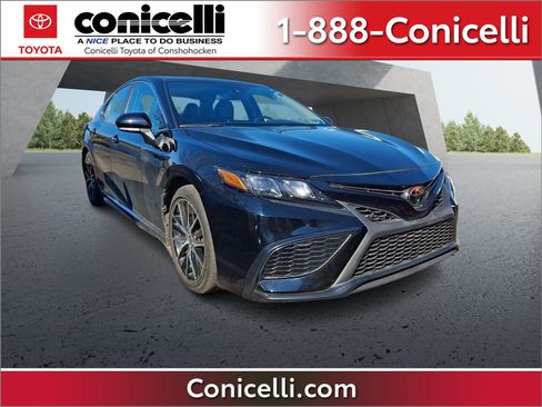 Used 2022 Toyota Camry SE image 1