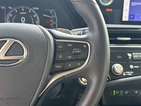 Used 2024 Lexus ES 350 w/ Premium Package FWD image 29