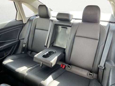 Used 2020 Volkswagen Jetta SE w/ SE Cold Weather Package image 14