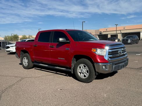 Used 2017 Toyota Tundra SR5 w/ SR5 Upgrade Package image 3