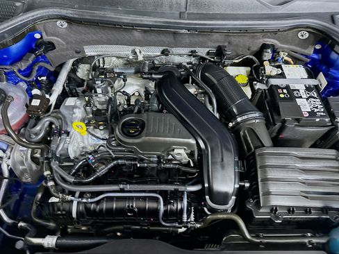 Used 2024 Volkswagen Taos SE image 31