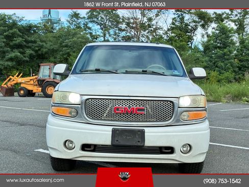 Used 2002 GMC Yukon XL Denali AWD/4WD image 3