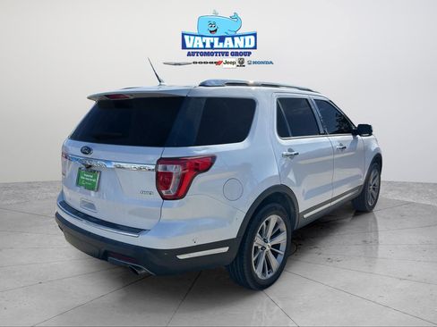 Used 2019 Ford Explorer Limited w/ Class III Trailer Tow Package image 5