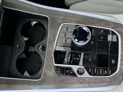 New 2026 BMW X5 xDrive50e w/ Executive Package image 15