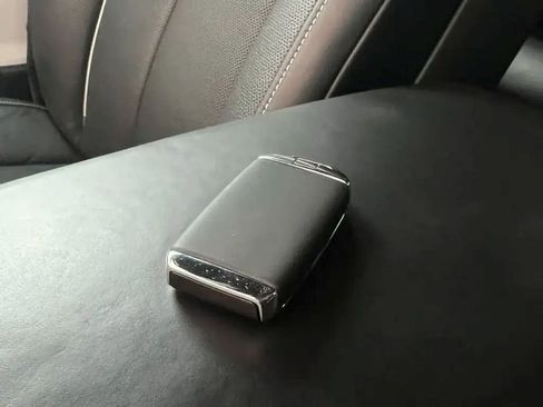 Used 2020 Rolls-Royce Phantom Sedan RWD image 17