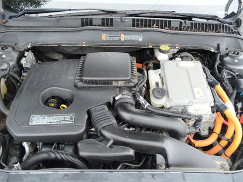 Used 2020 Ford Fusion Titanium image 33