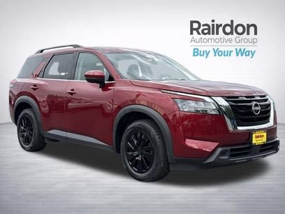 Used 2024 Nissan Pathfinder SV