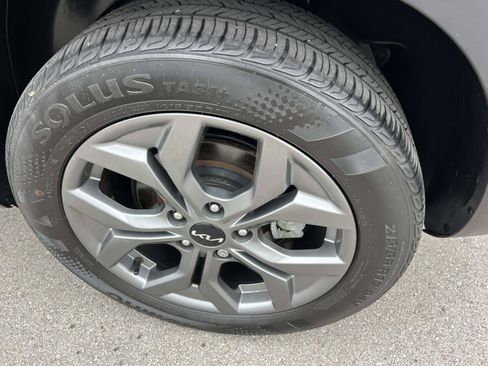 Used 2024 Kia Seltos S AWD/4WD image 11