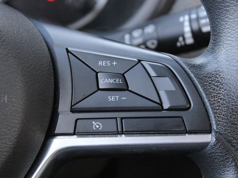 Used 2019 Nissan Kicks S image 25