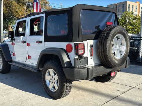 Used 2013 Jeep Wrangler Unlimited Sport image 12