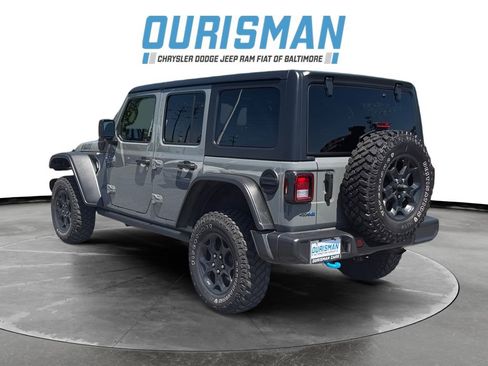 Used 2023 Jeep Wrangler Unlimited w/ Cold Weather Group AWD/4WD image 4