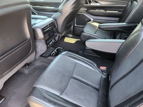 Used 2024 Jeep Wagoneer Series II AWD/4WD image 10