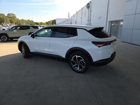 New 2026 Chevrolet Equinox EV LT w/ Comfort Package image 12