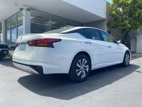 Used 2025 Nissan Altima 2.5 S FWD image 5