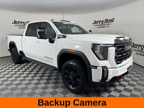 Used 2024 GMC Sierra 2500 AT4 w/ Technology Package image 6